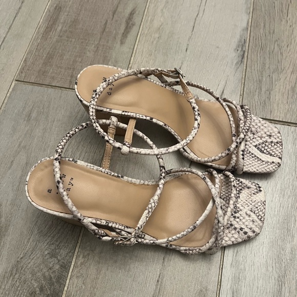 Sandals block heel - Picture 5 of 5